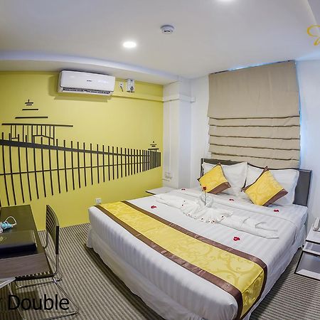 Holiday Season Motel Янгон Екстер'єр фото