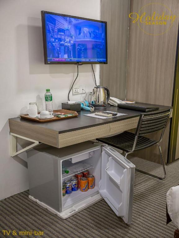 Holiday Season Motel Янгон Екстер'єр фото